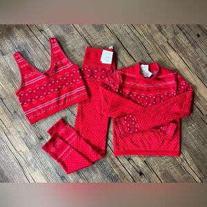 Fabletics seamless fair isle 3 piece set. Size M. New with tags.